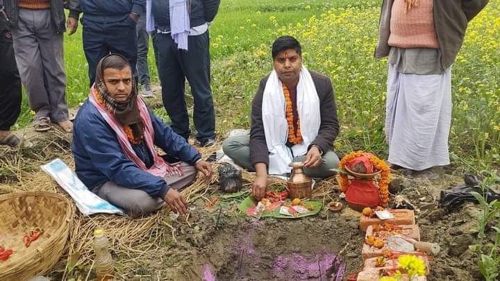 महासचिव दिलिप पटेलद्वारा इनर्वामा मन्दिरकाे गरियाे   शिलान्यास