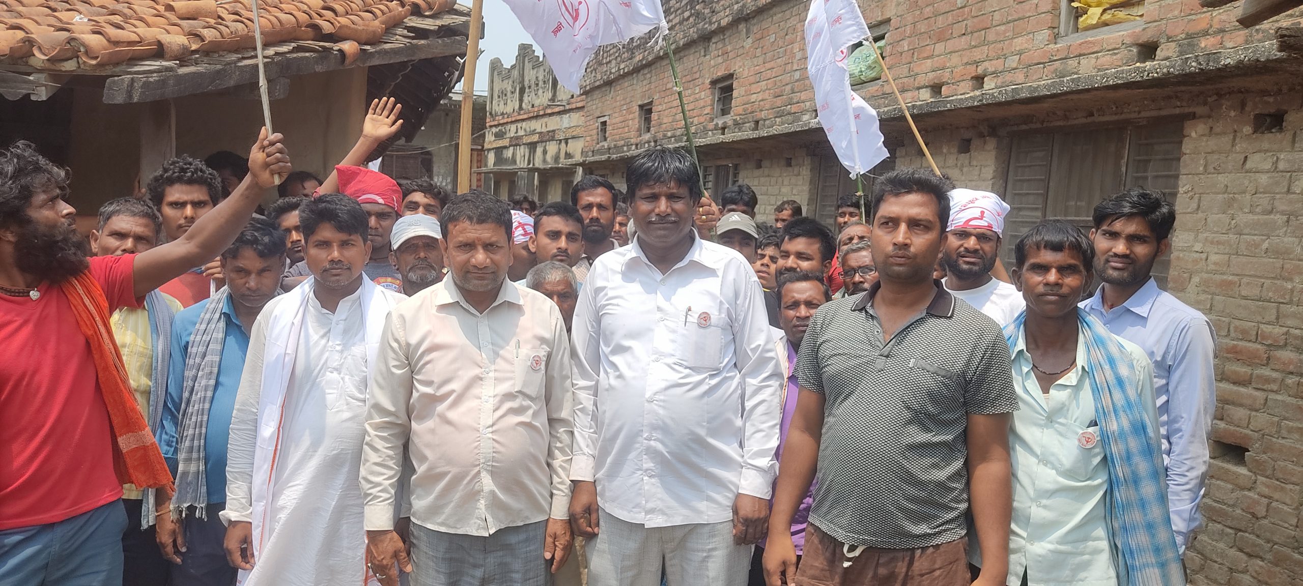 मेयर पदकाे उमेदवार नसरूदिन द्वारा कटहरिया नपाकाे फत्तेपुरमा घरदैलो कार्यक्रमलाई निरन्तरता