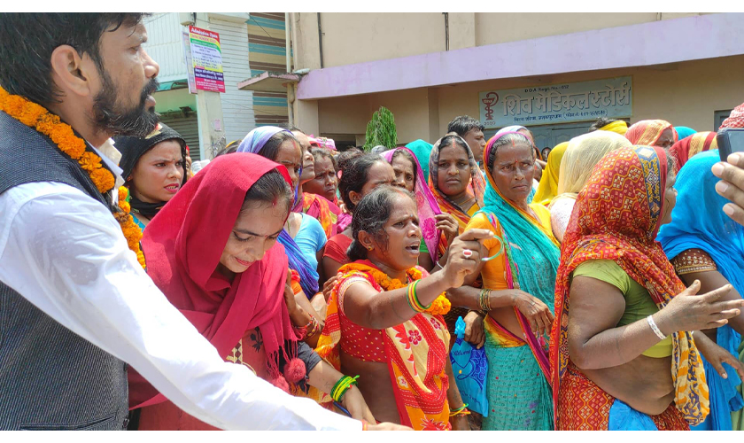 मुख्यमन्त्री कार्यालय पुगेका सुकुम्बासीलाई प्रहरीले रोकेपछि…