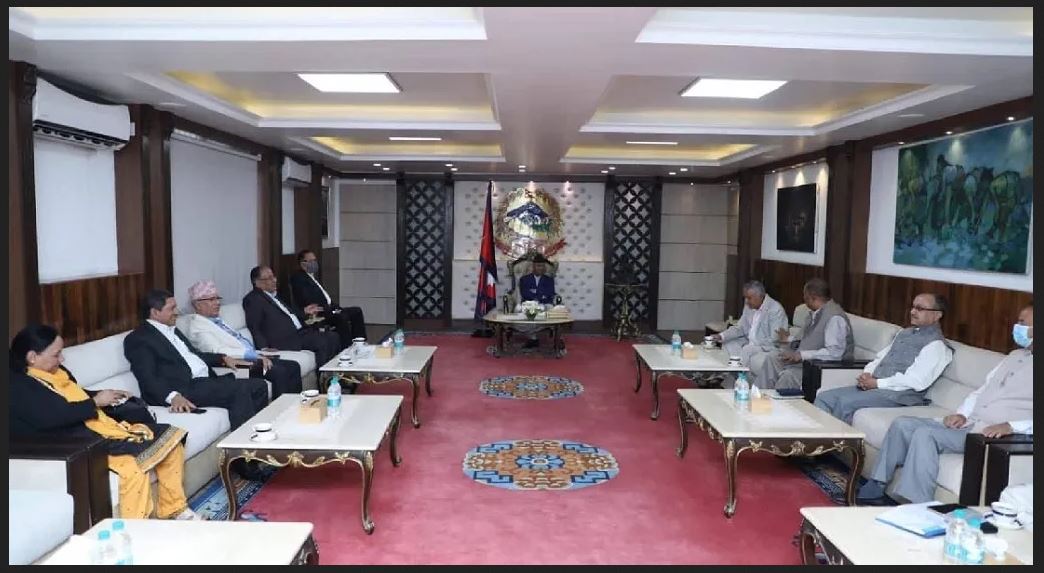 गठबन्धनको बैठक ३ घण्टादेखि बालुवाटारमा जारी