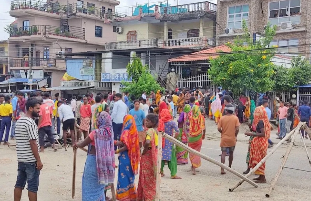 डाक्टरको लापरवाहीले बालकको मृत्युपछि चन्द्रपुर अस्पतालमा तोडफोड