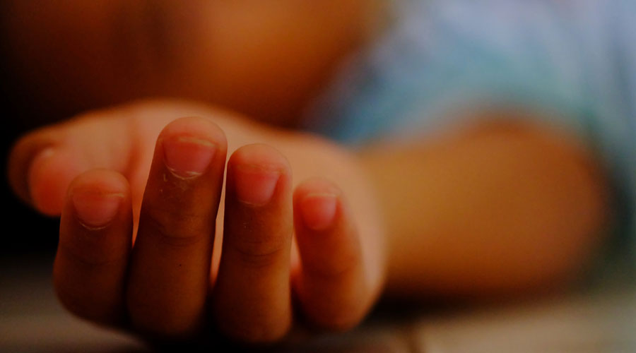 धादिङमा कारले ठक्कर दिँदा एक महिलाकाे मृत्यु