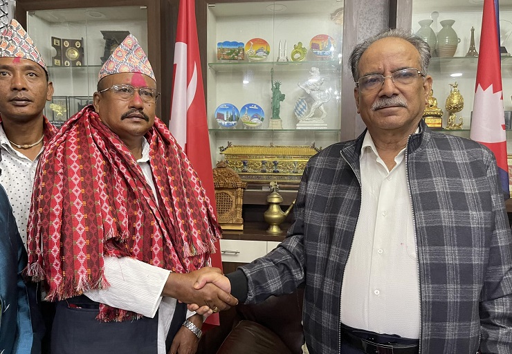 इटहरीका पूर्वमेयर चौधरी नेकपा माओवादी केन्द्रमा प्रवेश