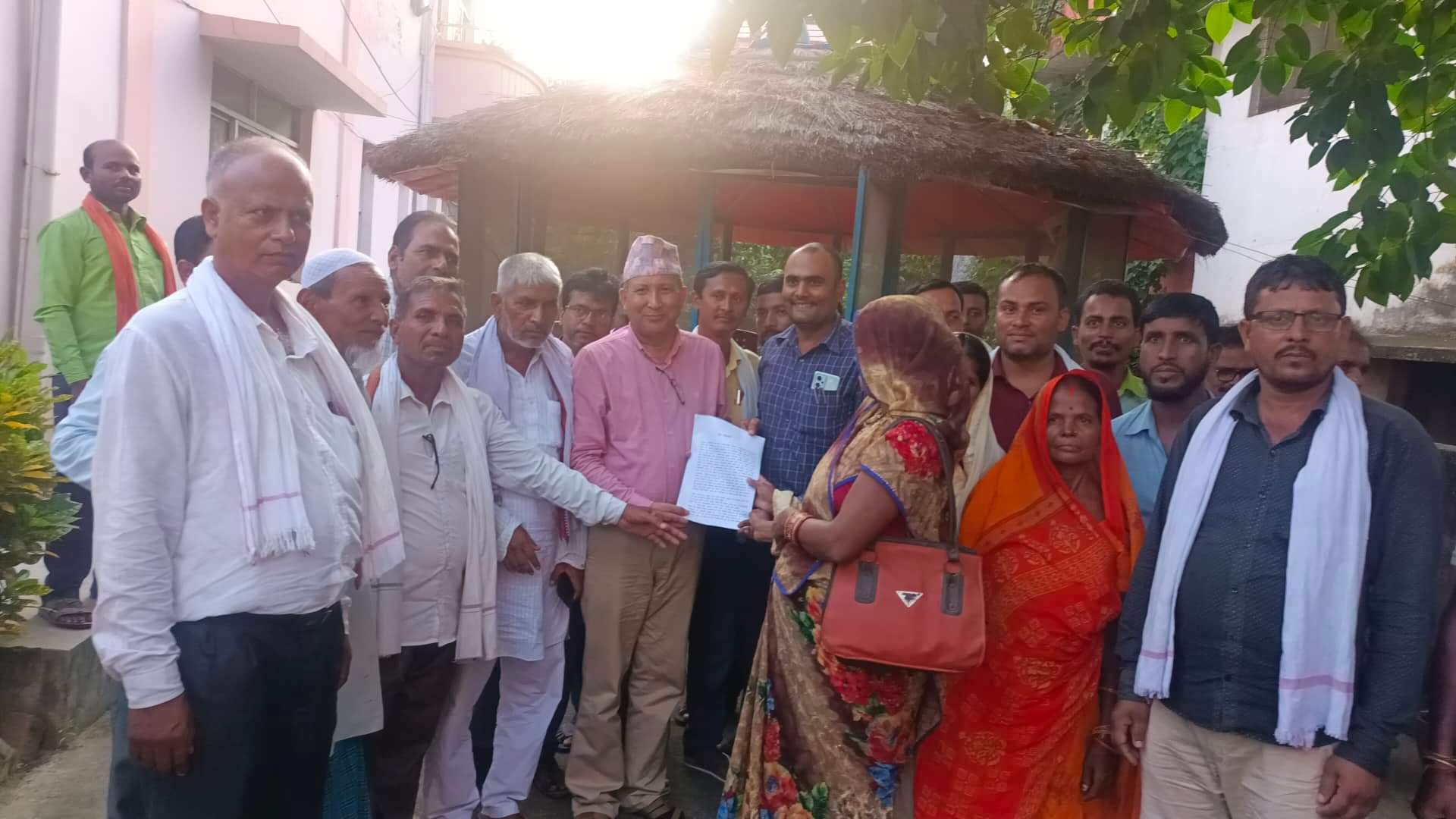 पचरौता नगरपालिका को मेयर कानुनको धज्जी उडाउँदै