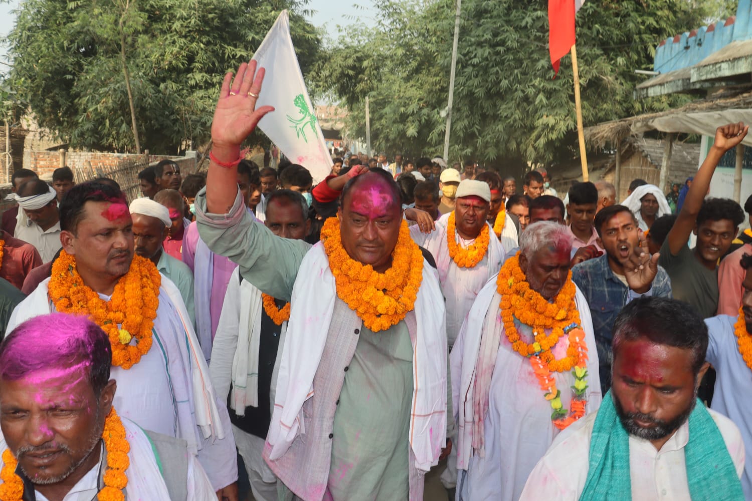सत्तागठबन्धनको साझा उम्मेदवार देव प्रसाद तिमल्सिना र सत्तारको पक्षमा जनशैलाब