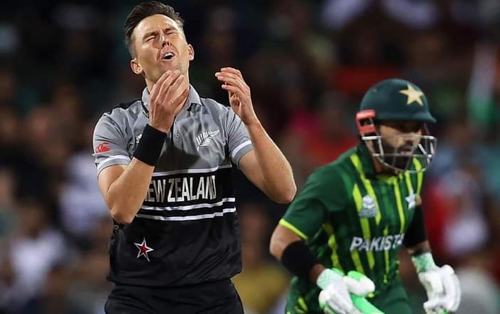 न्युजिल्यान्डलाई सात विकेटले हराउँदै पाकिस्तान टी–२० विश्व कप क्रिकेटकाे फाइनलमा