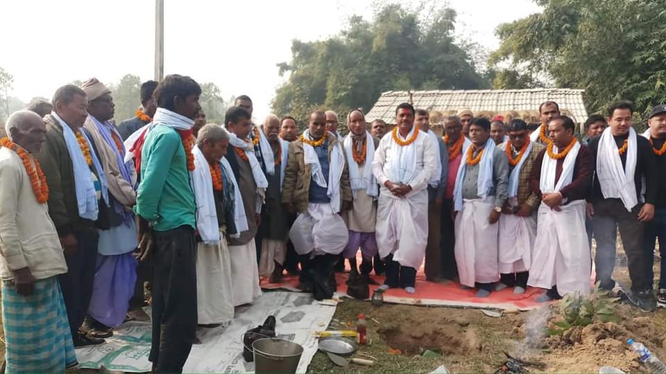 ८ करोडको लागतमा बन्ने कोल्ड स्टोर भवनको नगर प्रमुख श्याम प्रसाद यादबद्धारा शिलान्यास