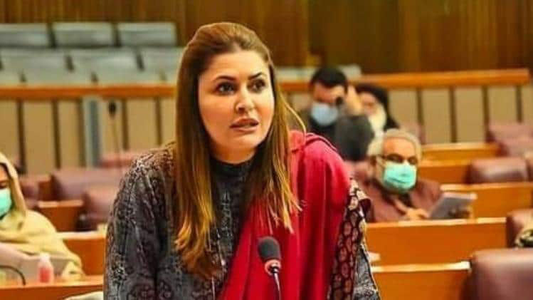 पाकिस्तानी मन्त्रीद्वारा परमाणु बमको धम्की भारतलाई