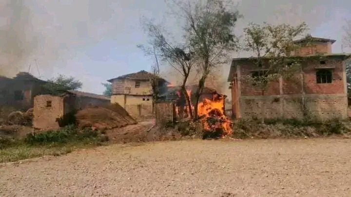 रौतहटमा भीषण आगलागी, २१ भन्दा बढी घर जलेर नष्ट