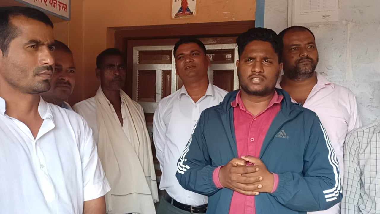 फतुवा विजयपुर नगरपालिकामा लगाईएकाे ताल्चा २१ दिन पछि खुल्यो