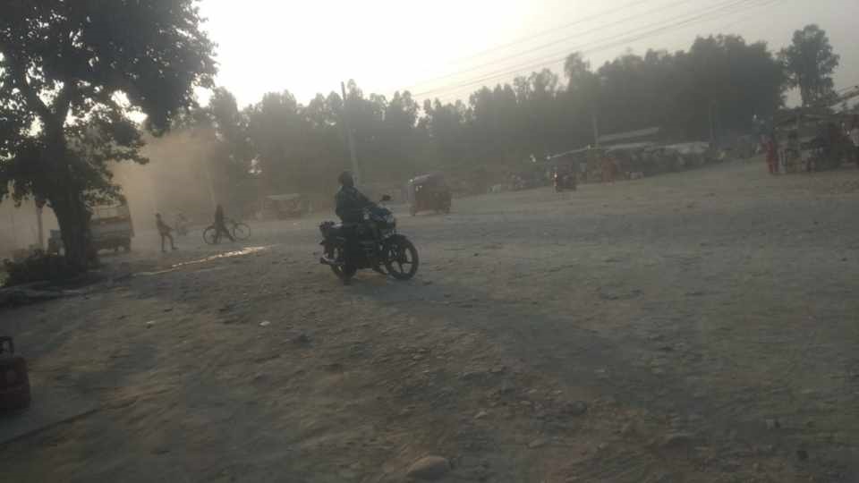 सर्लाहीको जिरायत देखी पुतली चोक सम्मको सडक विस्तार नहुंदा स्थानियवासी मर्कामा