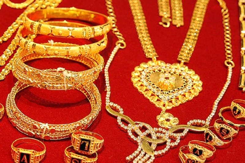 तोलामै १३ सय बढेर एक लाख २२ हजार पुग्‍यो सुन