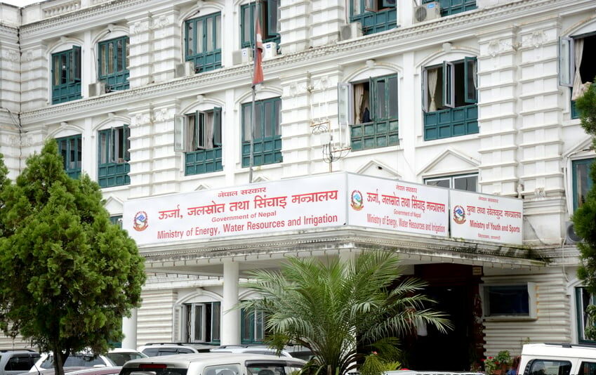 किसानका लागि खेतसम्मै प्रसारण लाइन विस्तार गर्दै सरकार