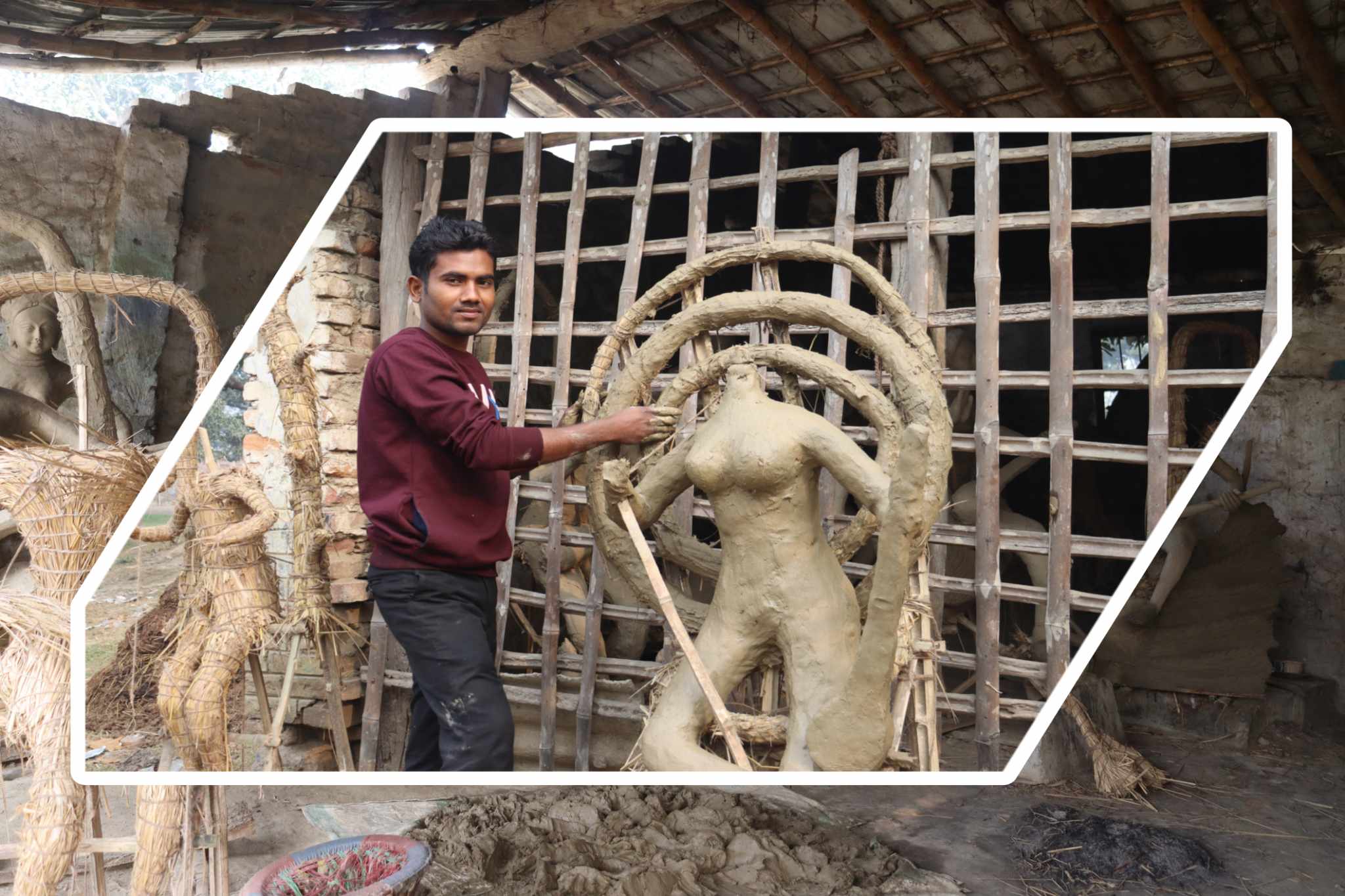 गरुडाका मूर्तिकार राज सरस्वती माताको प्रतिमा बनाउनमा व्यस्त