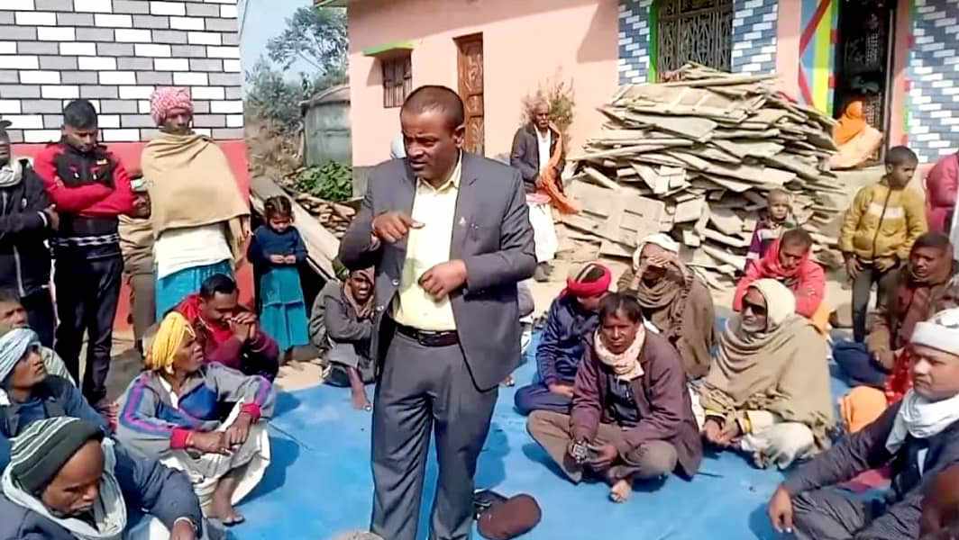 विद्यालयका शिक्षकहरुको जिम्मेवारी फेरबदल गर्दै मेयर यादव