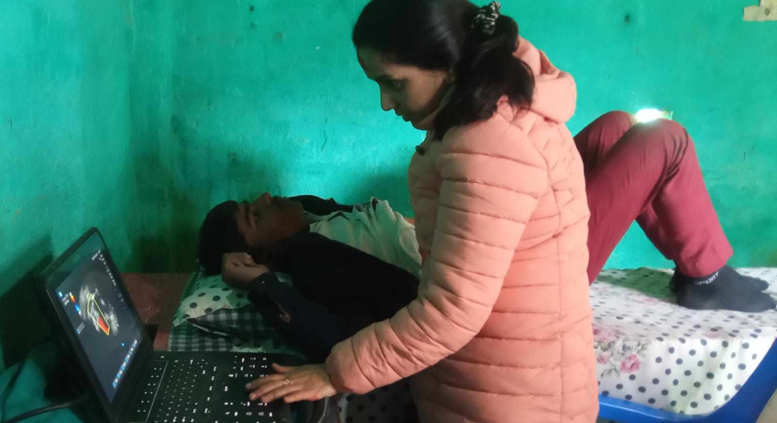 कटहरिया स्थित त्रिशक्ति ऐकेडेमी इंगलिश बोर्डिंङ स्कुलको बिधार्थीहरुको स्वास्थ्य परिक्षण सम्पन्न