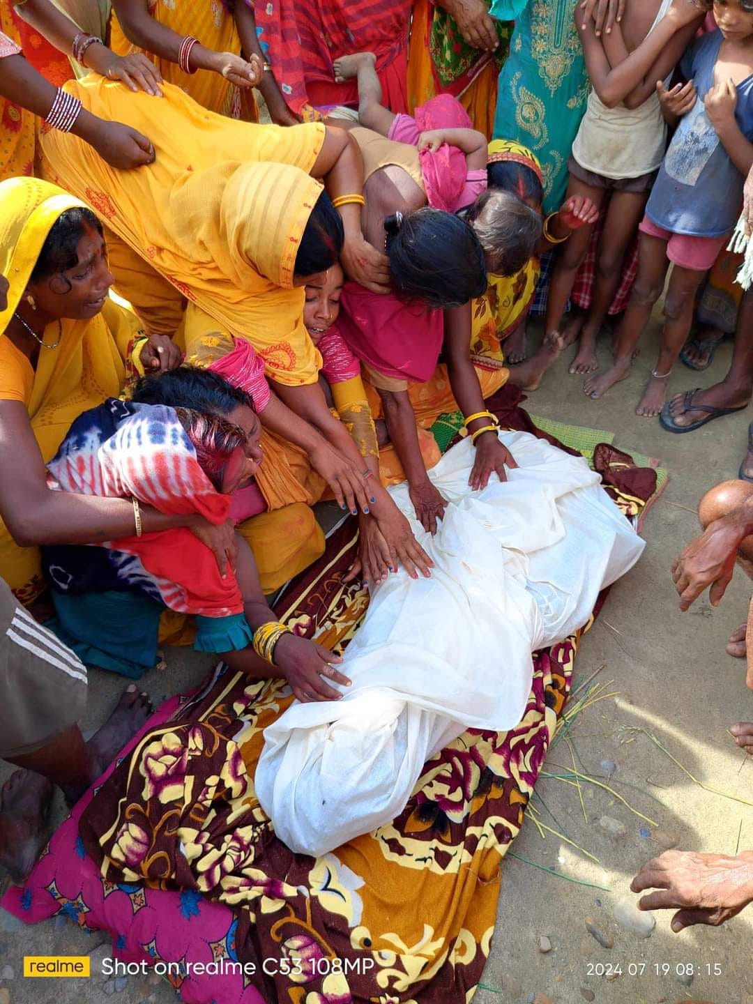 त्रिशुलीमा बेपता भएका रौतहटका दासको शव फेला नपरेपछि कुशको शव बनाएर गरे अन्तिमदाह संस्कार