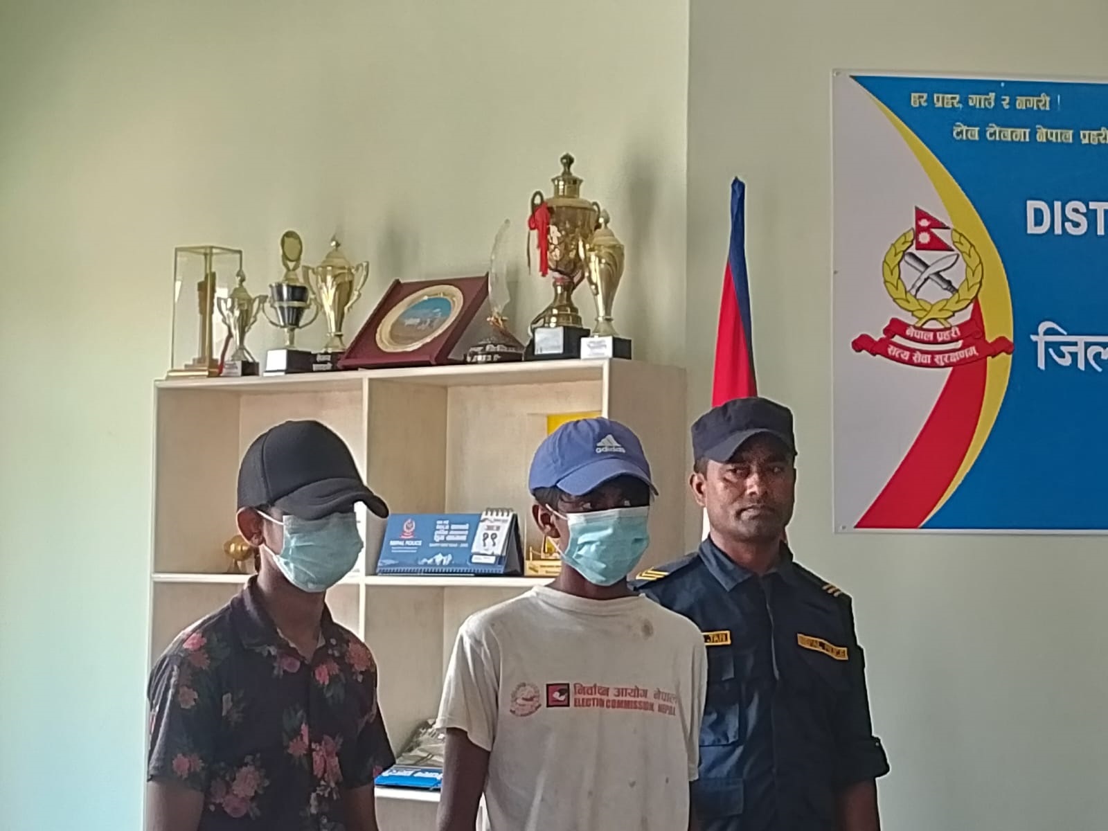 आंपको बिषय लिएर आलमलाई छुरा र रड प्रहार गरि ज्यान मार्ने दुई जना पक्राउ