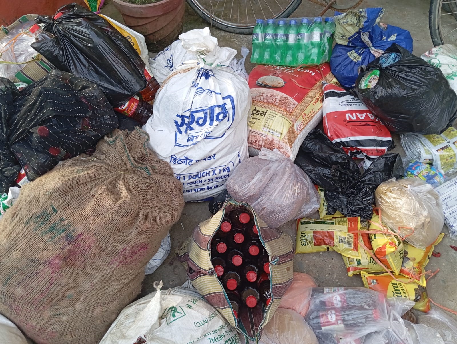 १ लाख भन्दा बढिको अबैध भन्सार छलीको समाग्री बरामद