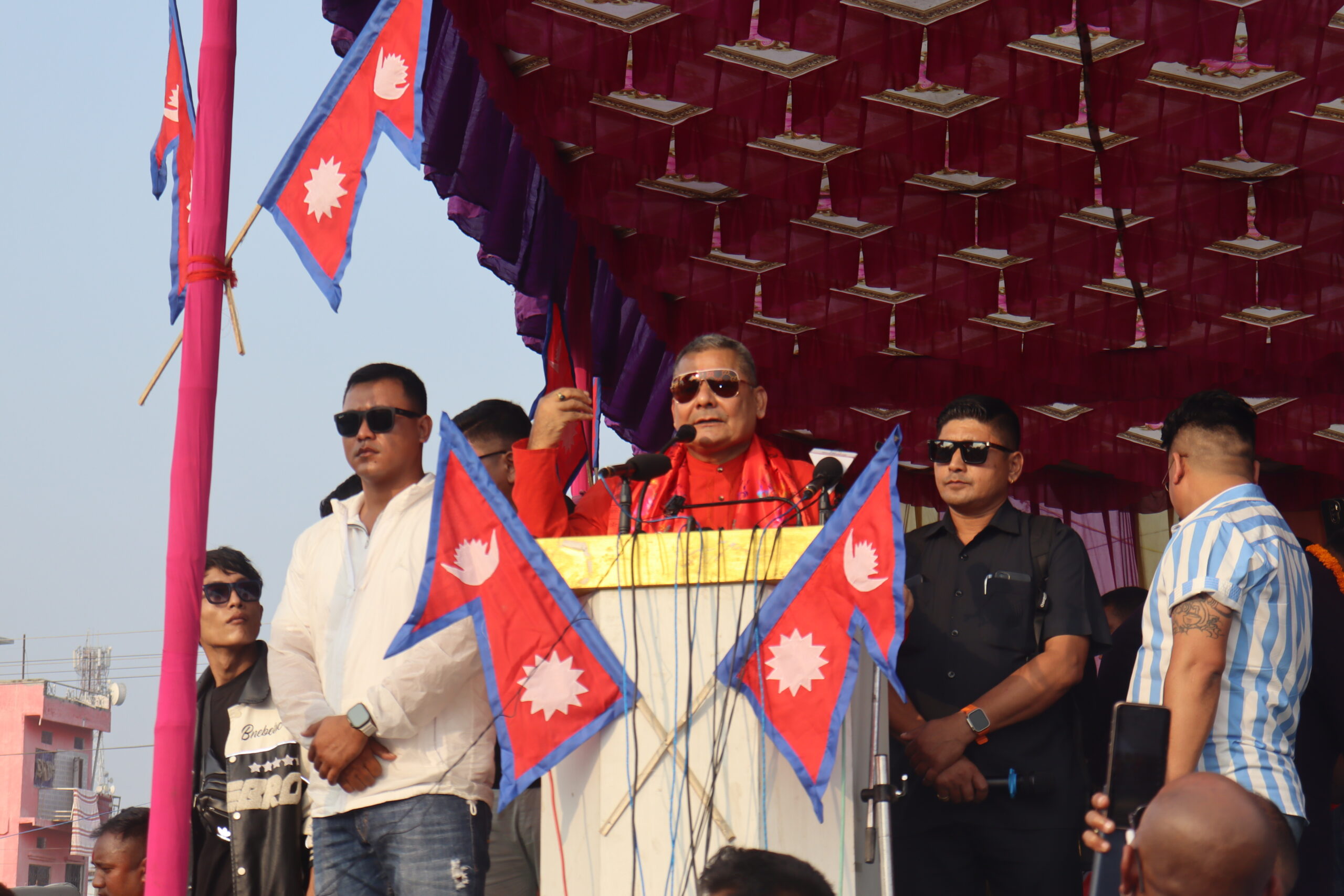 लोकतन्त्र रहेसम्म नेता धनी र देश कंगाल हुँदै, व्यवस्था फाल्नुपर्छ : दुर्गा प्रसाई