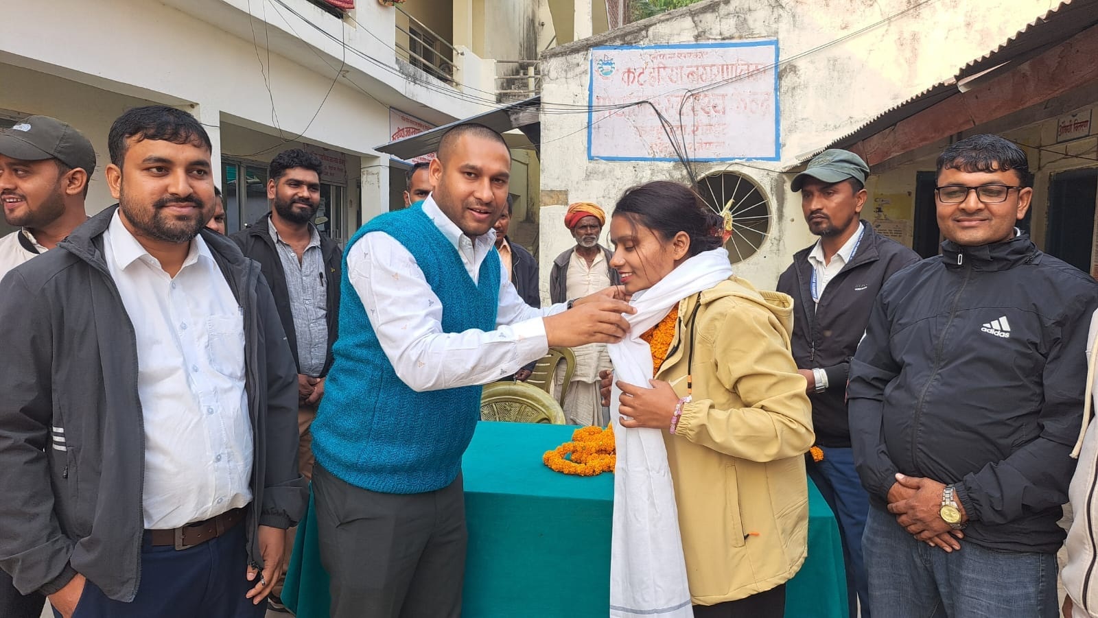 कटहरिया प्राथमिक स्वास्थ्य केन्द्रमा महिला डाक्टर हाजिर , स्वास्थ्य सेवा सहज हुने अपेक्षा