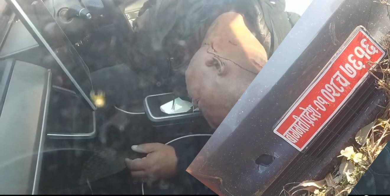 कारभित्र पुरुषको शव बरामद, गोली लागेको आशङ्का