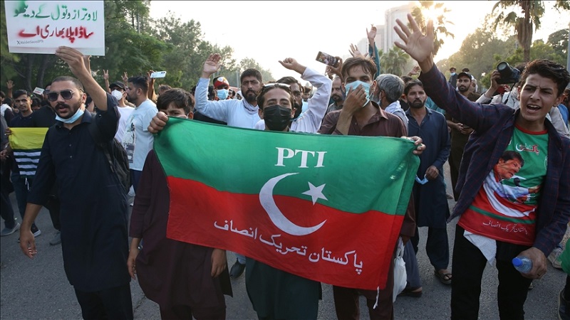 पाकिस्तानमा पूर्वप्रधानमन्त्री खानको रिहाइका लागि भएको आन्दोलनमा सहभागी थप ६० जनालाई सजाय