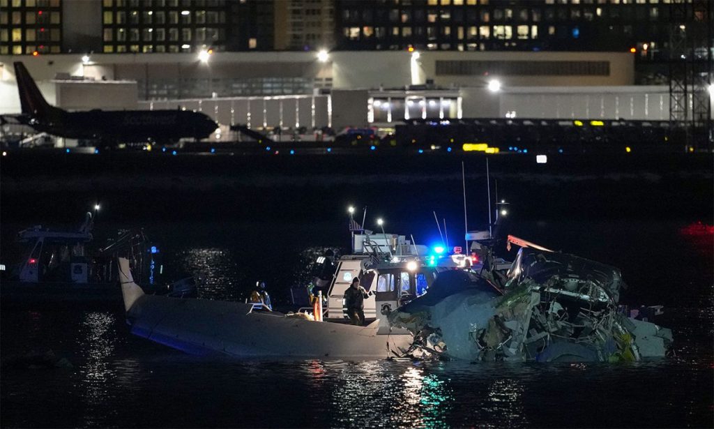 विमान दुर्घटना १८ जनाको शव भेटियो, उद्दार कार्य जारी