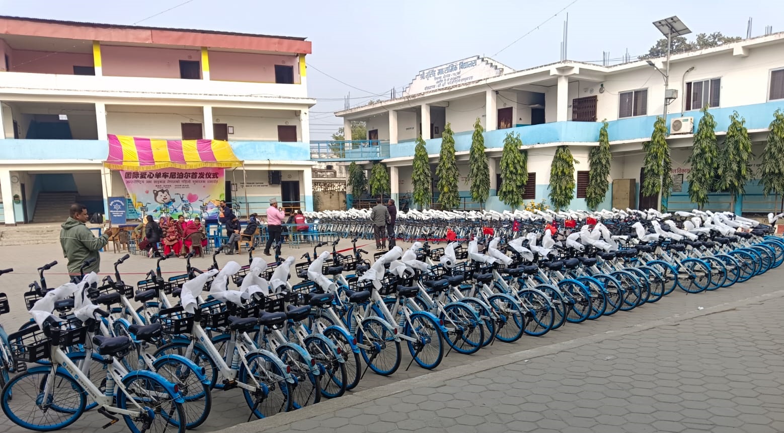 मधेसमा पुरानो साइकल चिनिया दुतावासले बितरण गरेको आरोप