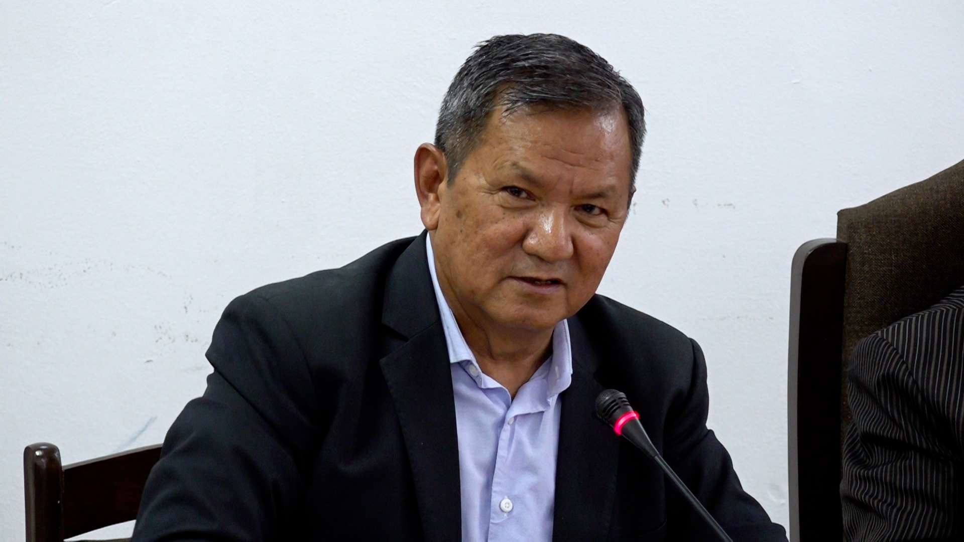 तोकेको म्यादभित्र दर्ता नभए फेसबुक लगायतका सामाजिक सञ्जालमाथि प्रतिबन्ध लगाइन्छ : मन्त्री गुरुङ