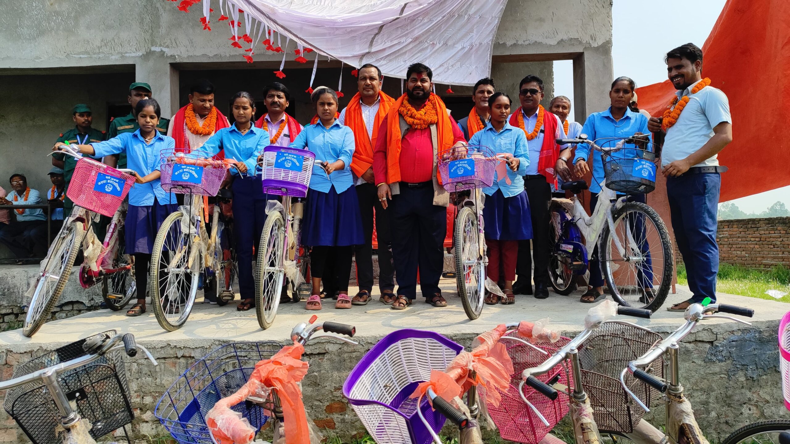 रौतहटमा छात्राहरूलाई प्रोत्साहित गर्न मावि पिपरियाका  छात्राहरुलाई साइकल वितरण, गरिब दलित छात्राहरुको शैक्षिक पहुँच बढाउने उद्देश्य