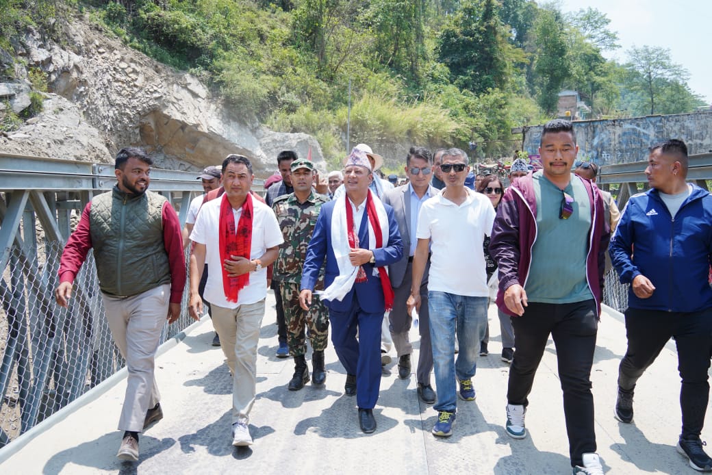 मेलम्ची र हेलम्बु क्षेत्रको पुननिर्माणमा सरकार लाग्नेछ : उर्जामन्त्री खड्का