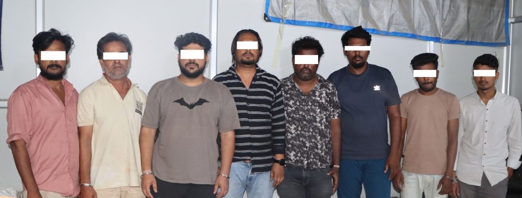 तस्करीका मोबाइल र पार्टपूर्जा सहित ८ जना पक्राउ