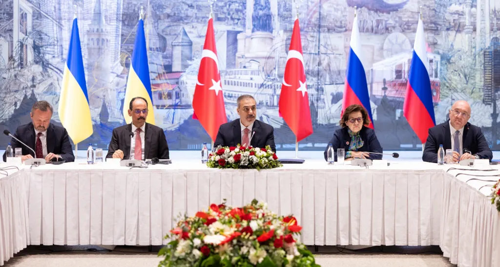 रुस-युक्रेन वार्ता : युद्धबन्दी रिहा गर्ने सहमत, युद्धविरामबारे थप छलफल गरिने