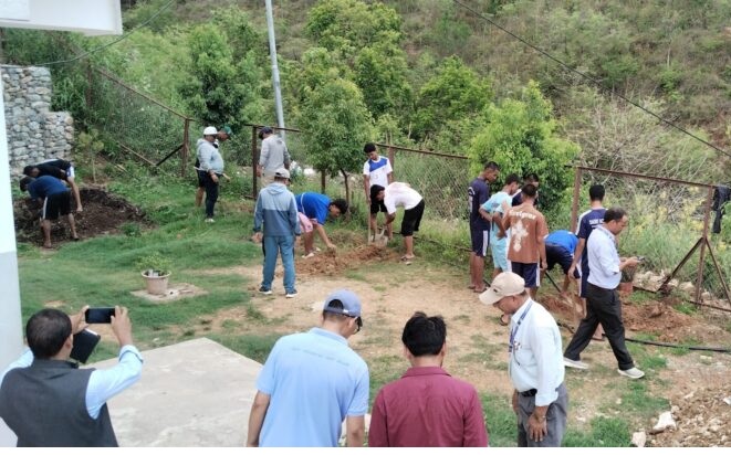 विद्यालय जाँदै गरेका बालकमाथि चितुवाको आक्रमण