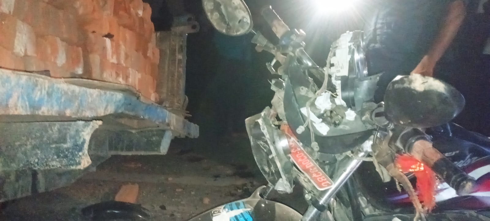 ट्याक्टरमा मोटरसाइकल ठोकिँदा एक जनाको मृत्यु, एक जना घाईते