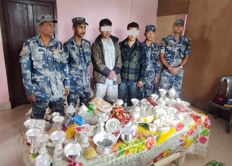 सुनचाँदीको जलप लगाएका गहनासहित २ भारतीय पक्राउ