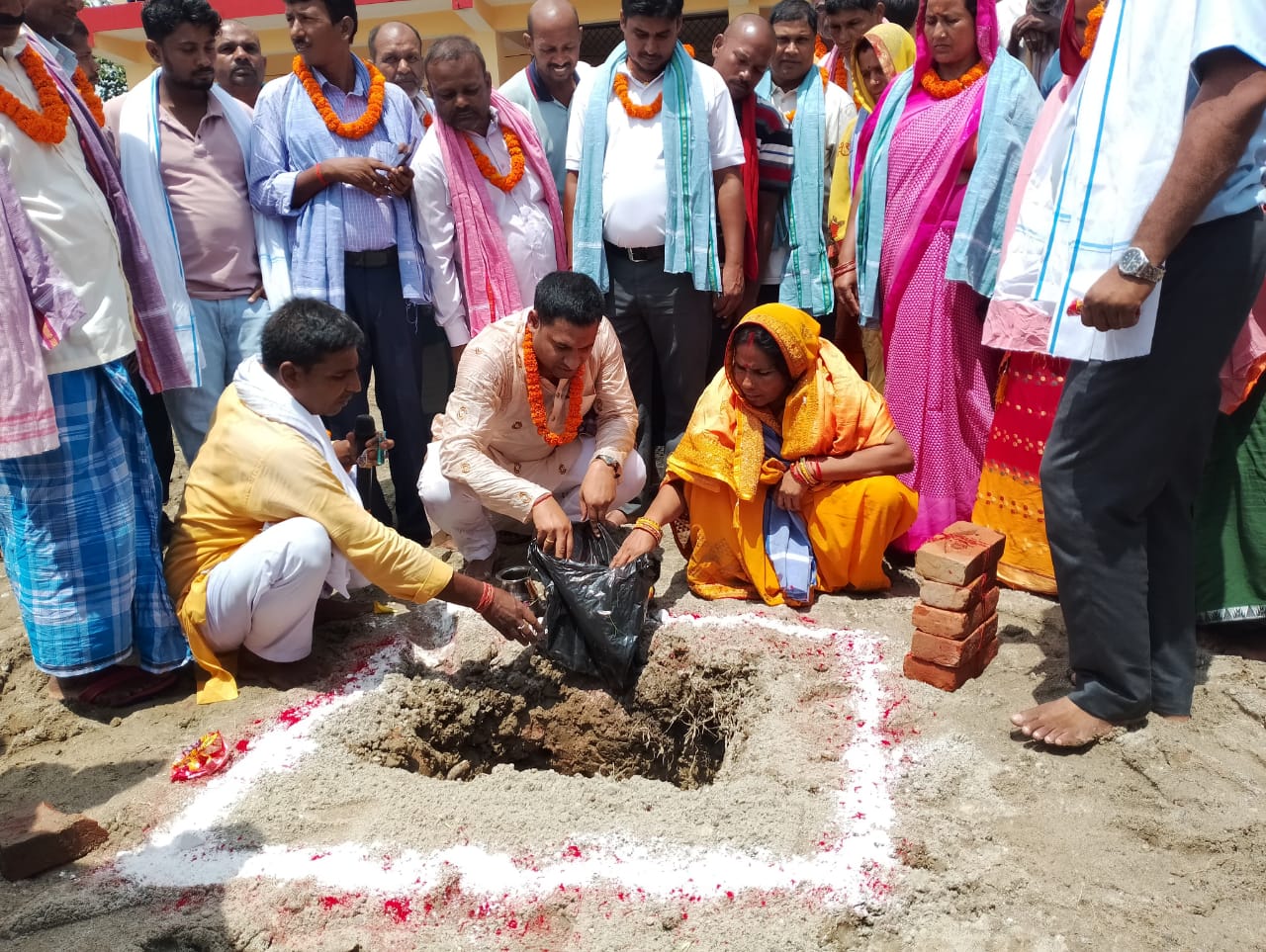 श्री माध्यमिक बिधालय डुमरियामा ४ कोठे भवनको शिलान्यास