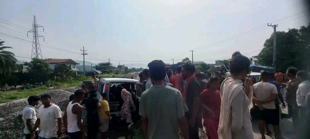 एम्बुलेन्स र स्कुल भ्यान ठोक्किँदा एकको मृत्यु, ७ जना घाइते
