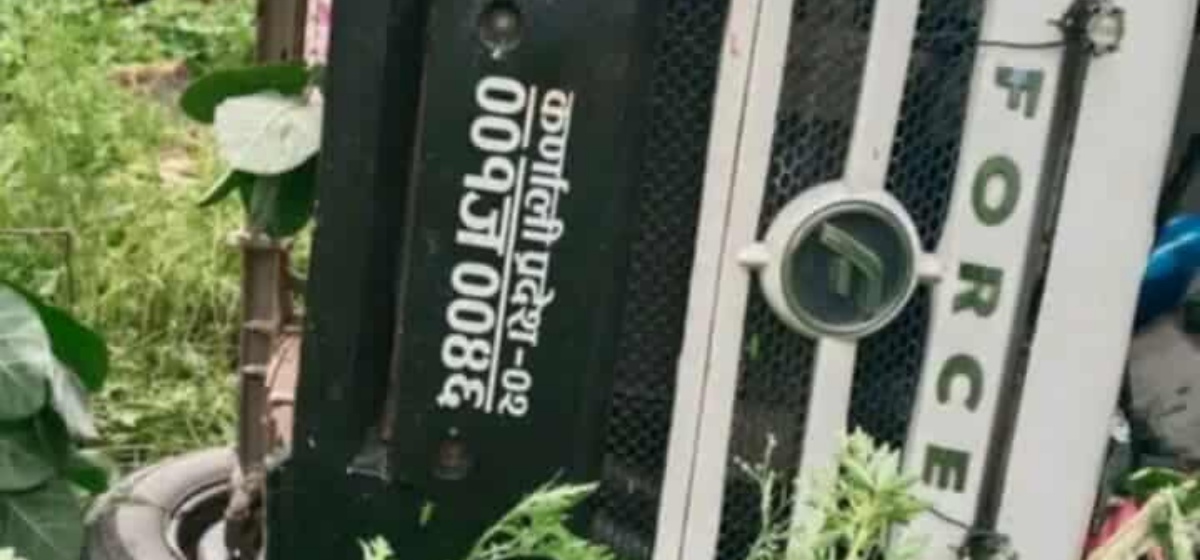 सुर्खेतबाट जुम्ला जाँदै गरेको फोर्स गाडी दुर्घटना हुँदा १९ घाइते, ५ को अवस्था गम्भीर