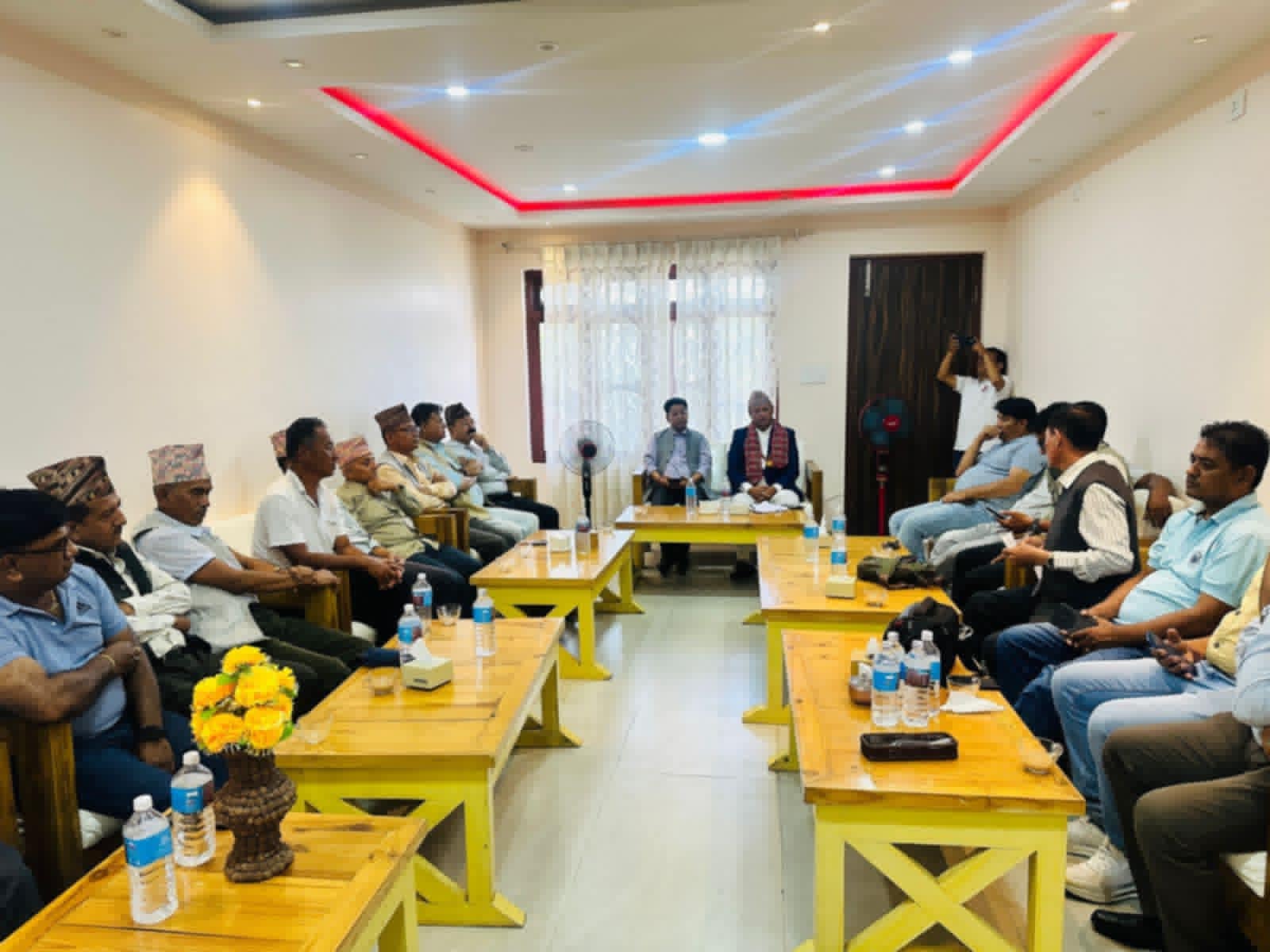 संखुवासभा जिल्लाको विकासमा साझा प्रतिबद्धता : मन्त्री खड्काको नेतृत्वमा सर्वदलीय छलफल