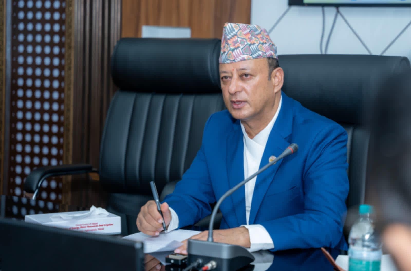 सुख्खा संकटग्रस्त मधेश प्रदेशको राहतमा तत्काल जुट्न ऊर्जामन्त्री खड्काको निर्देशन