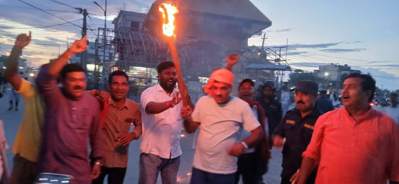 सर्वोच्चको आदेशपछि गौरमा जसपाको मशाल जुलुस