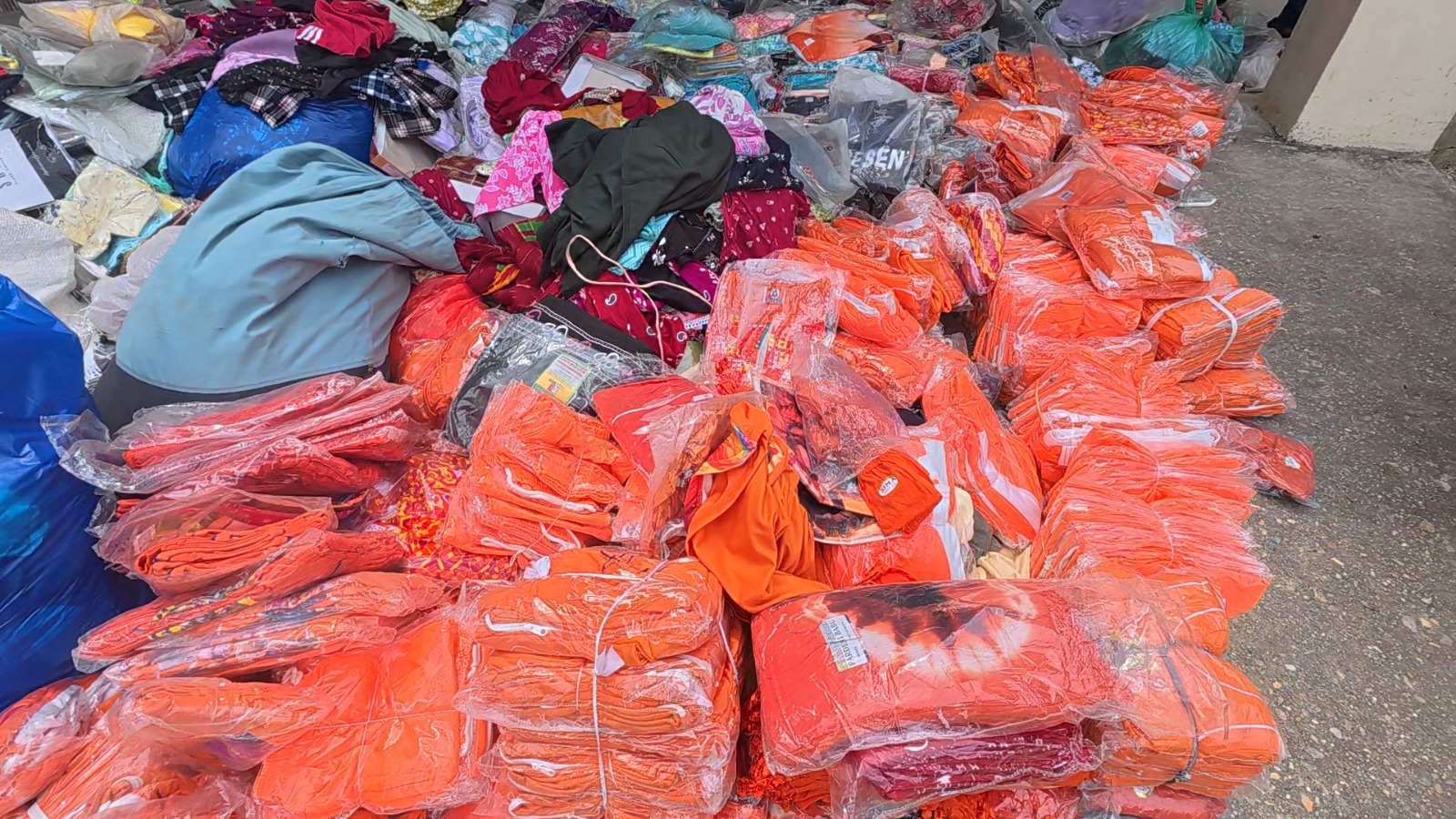 गौशाला बजारबाट भन्सार छलीका कपडा र हरिणको छालासहित भारतीय नागरिक पक्राउ