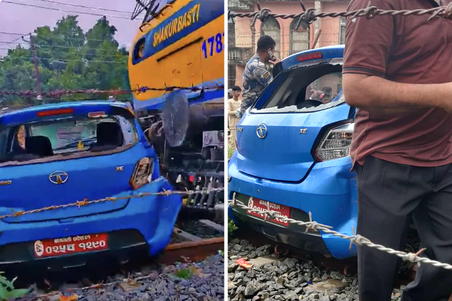 रेल र कार ठोक्किए जनकपुरमा