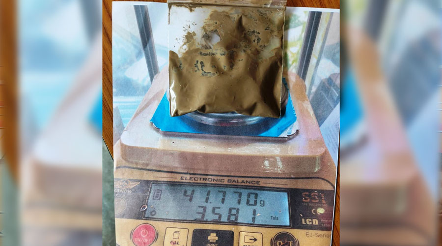 लागुऔषध खैरो हेरोइनसहित एक युवक पक्राउ