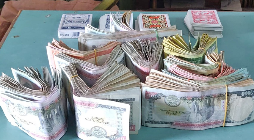 नुवाकोटको होटलमा जुवा खेलेको आरोपमा २२ जना पक्राउ