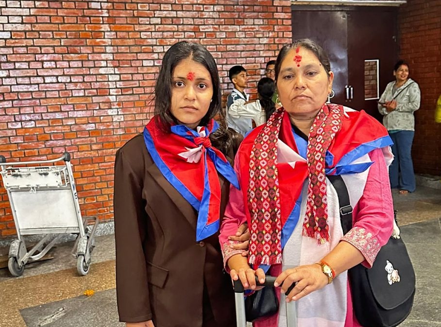 विपिनको खोजी गर्न इजरायल जान पुगे आमा र बहिनी