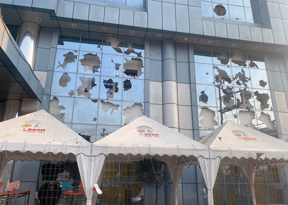 कोटेश्वरको भाटभटेनी सुपरमार्केटमा पनि भेटियो शव, मृतकको संख्या ७४ पुग्यो