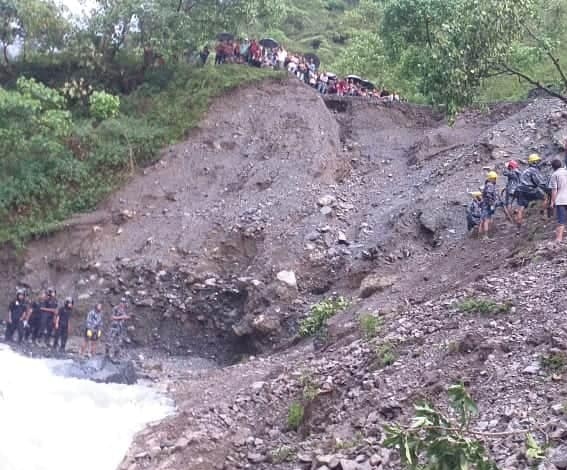 त्रिशूली नदीको किनारमा एक महिलाको शव फेला